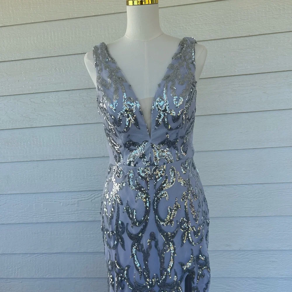 Elegant Silver Sequin Evening Gown - Picture 3 of 3